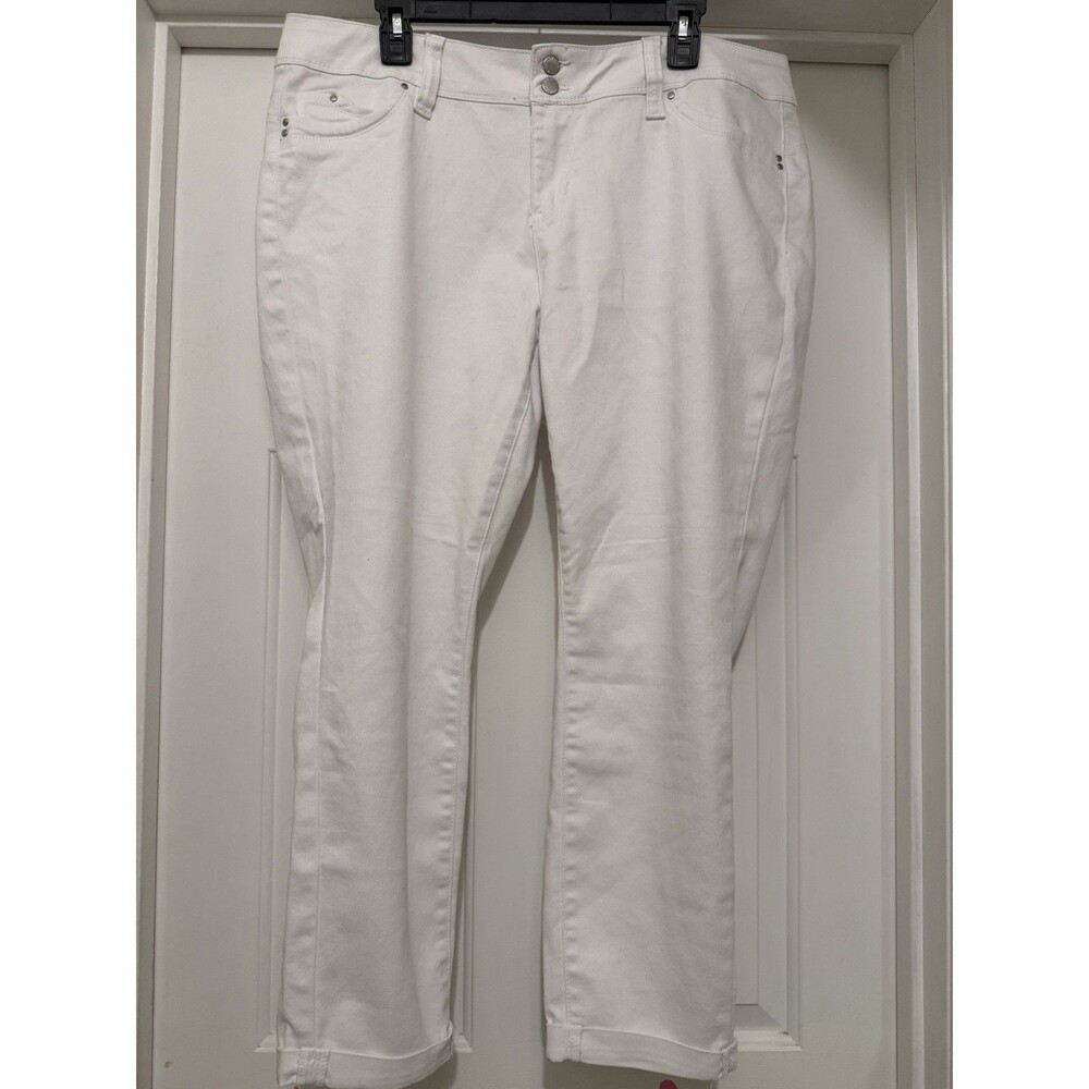 YMI Wanna Betta Butt Jeans Womens 18 White Denim Classic Modern Chic
